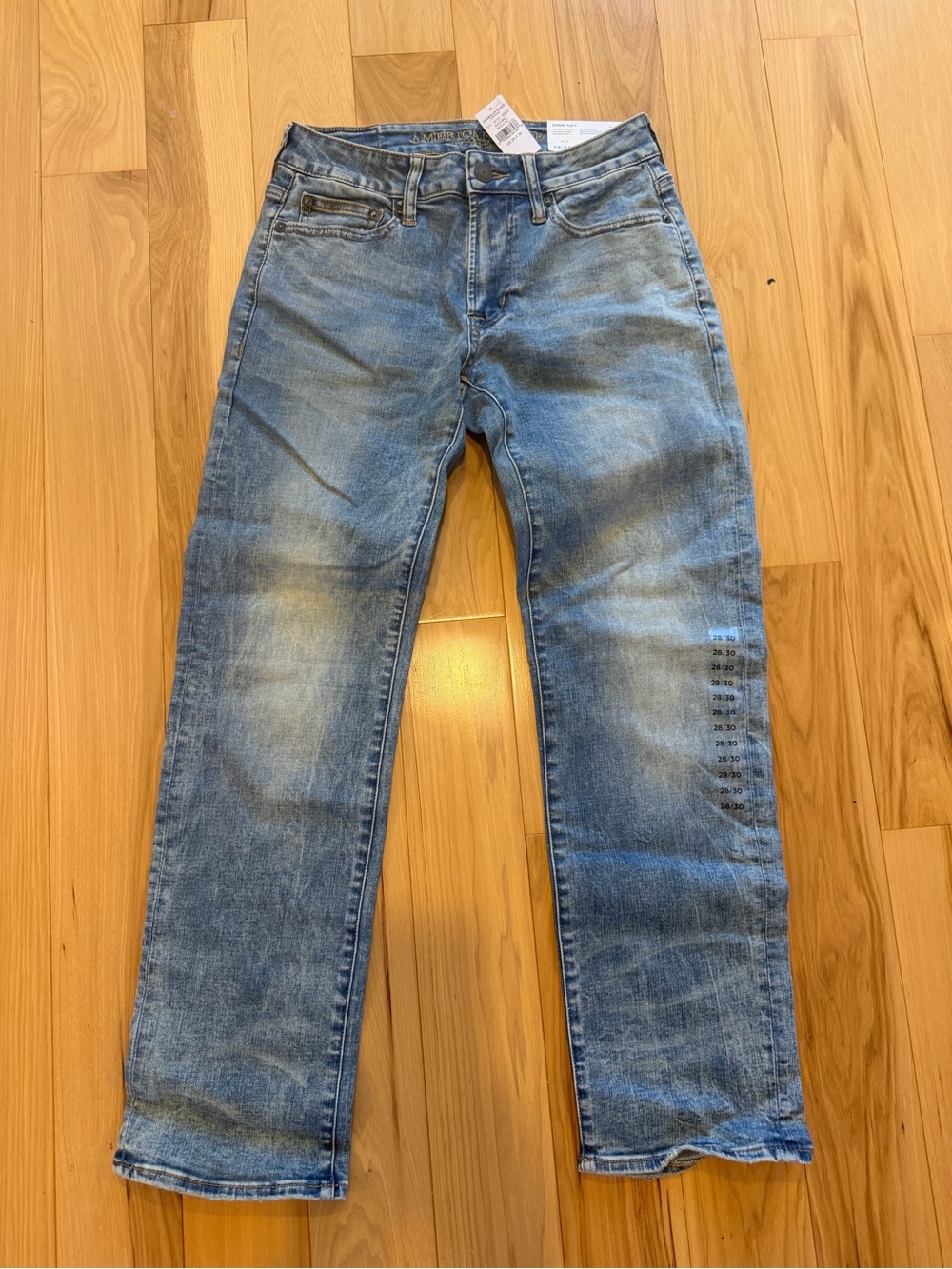 American Eagle Outfitters Men’s Light Blue Straight Jeans
